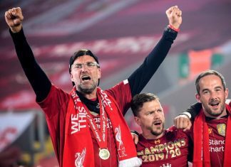 Jürgen Klopp vence prémio de melhor treinador da época em Inglaterra