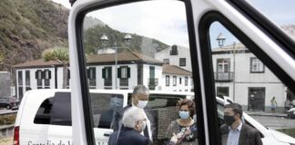 Governo dos Açores entrega minibus à Santa Casa da Misericórdia das Velas no âmbito do programa ‘Solidariedade em Movimento’ DR/GACS