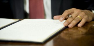 Insolvências sobem 32,3% em julho e constituição de novas empresas recua 25,9%