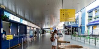 Covid-19: Governo dos Açores vai reorganizar zona de testagem no aeroporto de Ponta Delgada