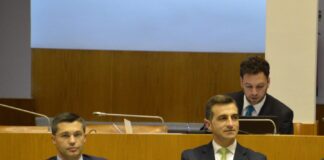 Faial. Governo não pode responsabilizar os pais por falta de computadores no ensino à distância PSD/AÇORES