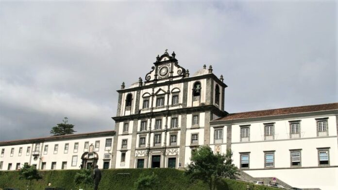 Edifício CMH