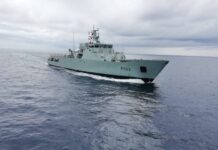 Navio da Marinha presta auxílio a velejador solitário britânico no mar dos Açores