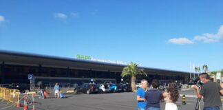 Paulo Silva, visitou o aeroporto João Paulo II, onde observou a actividade que se desenvolve na tenda de controlo de COVID-19 à chegada a São Miguel DR