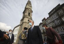 Marcelo Rebelo de Sousa é o visitante cinco milhões dos Clérigos no Porto