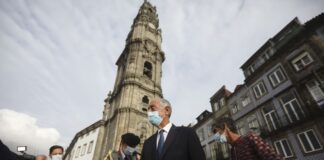Marcelo Rebelo de Sousa é o visitante cinco milhões dos Clérigos no Porto