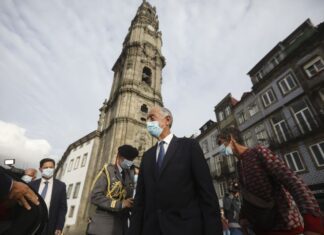 Marcelo Rebelo de Sousa é o visitante cinco milhões dos Clérigos no Porto