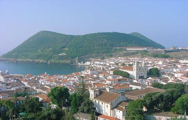 Assembleia Municipal de Angra saúda Governo dos Açores por devolução de IRS aos municípios