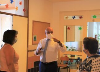 CÂMARA DISTRIBUI CAPAS DE PROTEÇÃO PARA MÁSCARAS NAS ESCOLAS DO CONCELHO DR/CMH