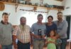 CLUBE DESPORTIVO DE CAÇA E GOLFE DO FAIAL – Vítor Rosa vence Troféu homenagem a António Garcia Machado Vitor Rosa ladeado por Cremildo Marques, Presidente da Junta de Freguesia da Piedade, Demétrio Alvarez, presidente do CDCGFaial. Natacha, Miguel e Raquel Machado, filhos e neta do homenageado