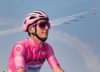 Volta a Itália: João Almeida perde alguma vantagem, mas mantém camisola rosa