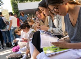 Governo dos Açores abre candidaturas ao Prémio de Mérito de Ingresso no Ensino Superior 2020 DR
