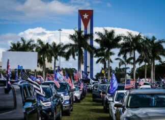 Votação antecipada começa hoje na Florida. Trump e Biden disputam o voto das comunidades hispânicas