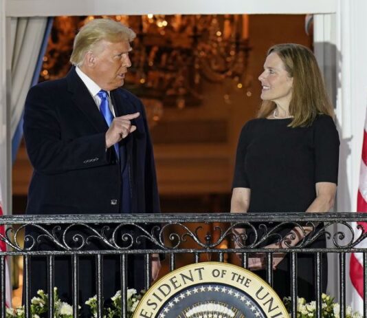 Trump afirma que nomeação da juíza Amy Barrett é “dia histórico” para os EUA