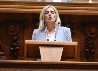Deputada do PS/Açores questiona Ministra da Justiça relativamente a infraestruturas prisionais da Região Deputada Isabel Rodrigues_AR