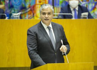 Plenário- PS/Açores defende programa de apoio à energia solar SOLENERGE mas não dispensa trabalho em Comissão DR/PS
