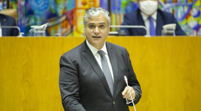 Plenário- PS/Açores defende programa de apoio à energia solar SOLENERGE mas não dispensa trabalho em Comissão DR/PS