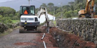 Extensão da rede de água na rua do atalho, em Santo António DR/CMSRP