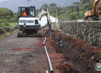 Extensão da rede de água na rua do atalho, em Santo António DR/CMSRP