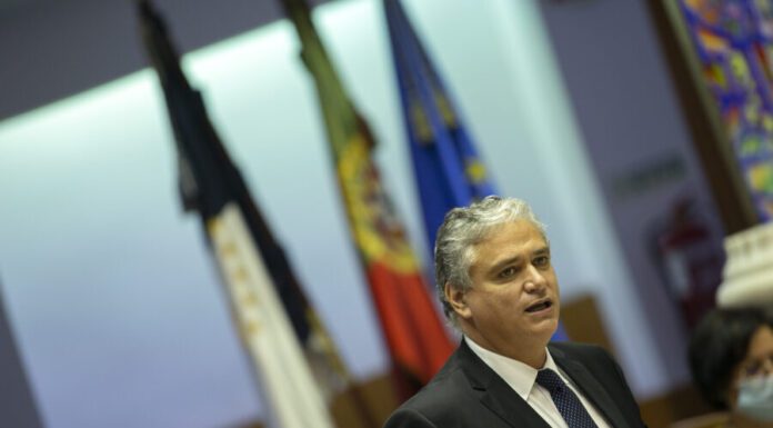 Partidos da coligação chumbam apoios às empresas e às famílias propostos pelo PS/Açores DR/PS