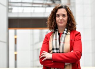 Sofia Ribeiro anuncia reunião com escolas para consolidar desburocratização do ensino DR