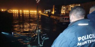 Viatura com quatro ocupantes cai acidentalmente ao mar junto ao cais de pesca do porto da Horta DR/Marinha Portuguesa