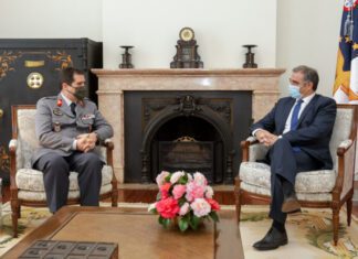 Presidente do Governo dos Açores destaca relação de prontidão e cooperação com o Exército DR/MM
