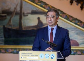 José Manuel Bolieiro anuncia novo programa de apoio à Comunicação Social privada nos Açores DR/GACS