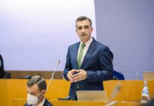 PSD/Açores questiona Governo sobre situação da praia de Porto Pim