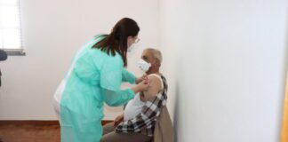 Pandemia – Vacinados primeiros utentes no Faial TI