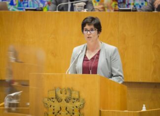 Elisa Sousa saúda arranque do processo de requalificação do pavilhão da EBS de Santa Maria DR/PSD
