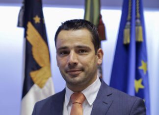 Alonso Miguel premeia excelência ambiental nos alojamentos turísticos Açorianos DR