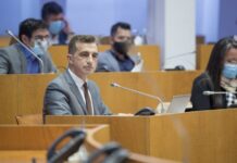Carlos Ferreira alerta governo para problemas com enxurradas nas Grotas e na Rua do Lameiro Grande DR/PSD