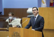 Parlamento dos Açores aprova protesto a chumbo à compensação da insularidade para a Universidade dos Açores DR/PSD