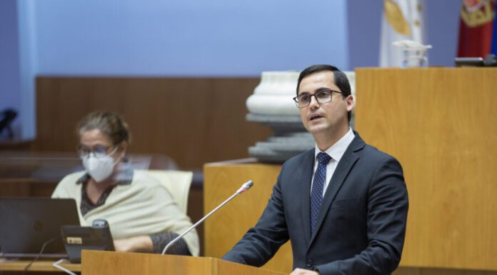 Parlamento dos Açores aprova protesto a chumbo à compensação da insularidade para a Universidade dos Açores DR/PSD