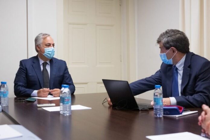 DR DR