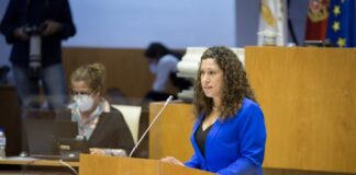 Vânia Ferreira afirma que Governo vai “fazer a diferença” no Porto da Praia da Vitória DR