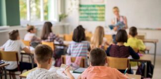 O Governo Regional dos Açores não está a fazer bem feito, nem está a fazer o que deve ser feito, com os Professores. É incompreensível! DR