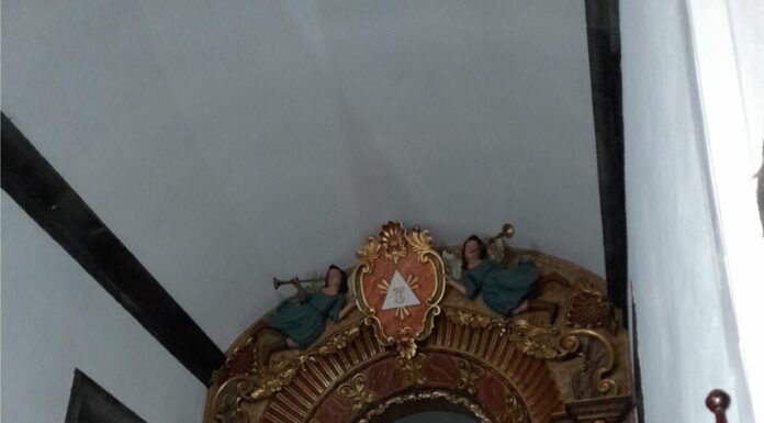 Incêndio – Igreja do Capelo inaugura obras de restauro em dia da Santíssima Trindade DR/FC