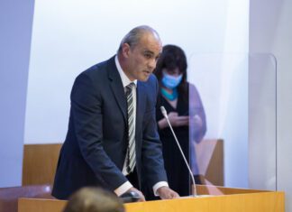 PSD/Açores propõe gasóleo agrícola para apicultores Alberto Ponte