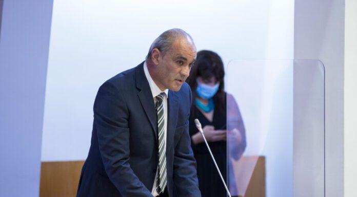 PSD/Açores propõe gasóleo agrícola para apicultores Alberto Ponte