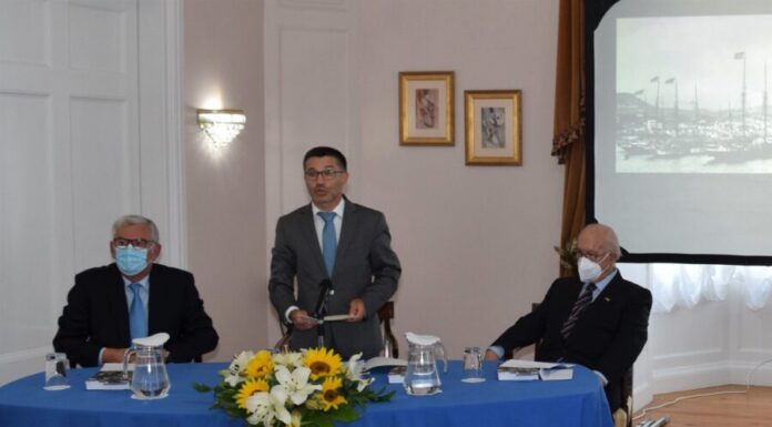Presidente da Assembleia presidiu à apresentação do livro “Assim acaba este dia”