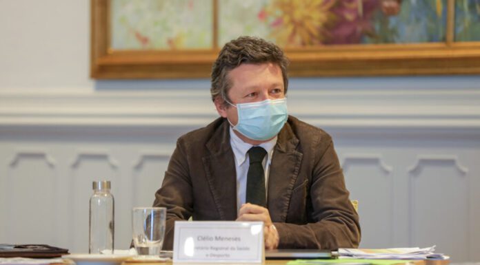 Clélio Meneses anuncia regularização da revisão de carreira dos farmacêuticos da Região