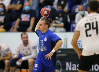 SCH perde com campeão nacional
