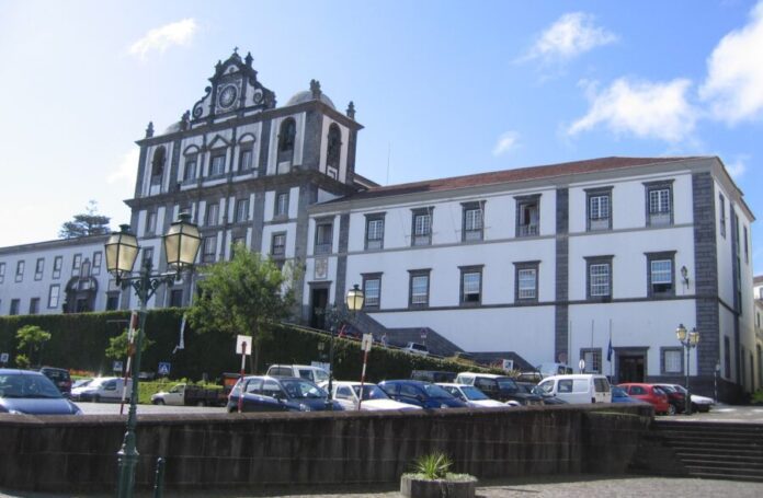 Paços