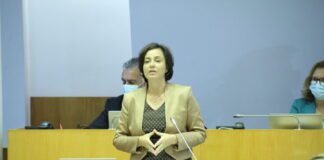 O meu é mais barato do que o teu: os custos do governo estiveram em discussão no plenário