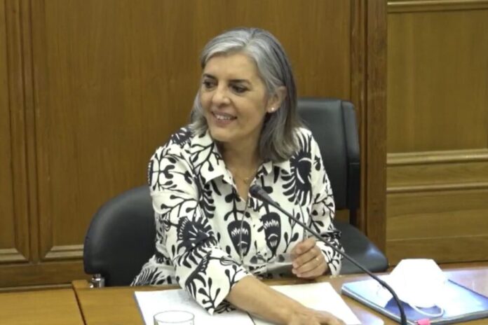 Deputada Isabel Almeida Rodrigues