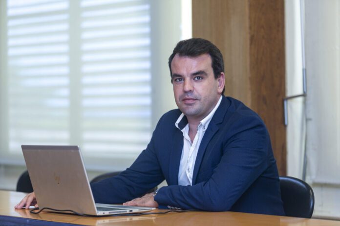 Deputado Tiago Branco