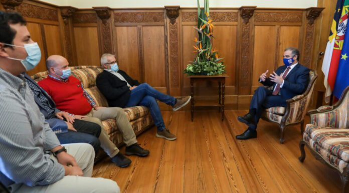 Presidente do Governo recebeu nova Direção da Câmara de Comércio da Horta