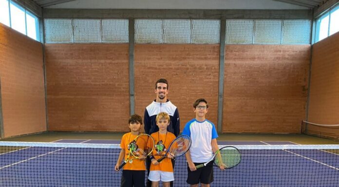 Clube de Ténis do Faial marca presença no smashtour na Terceira